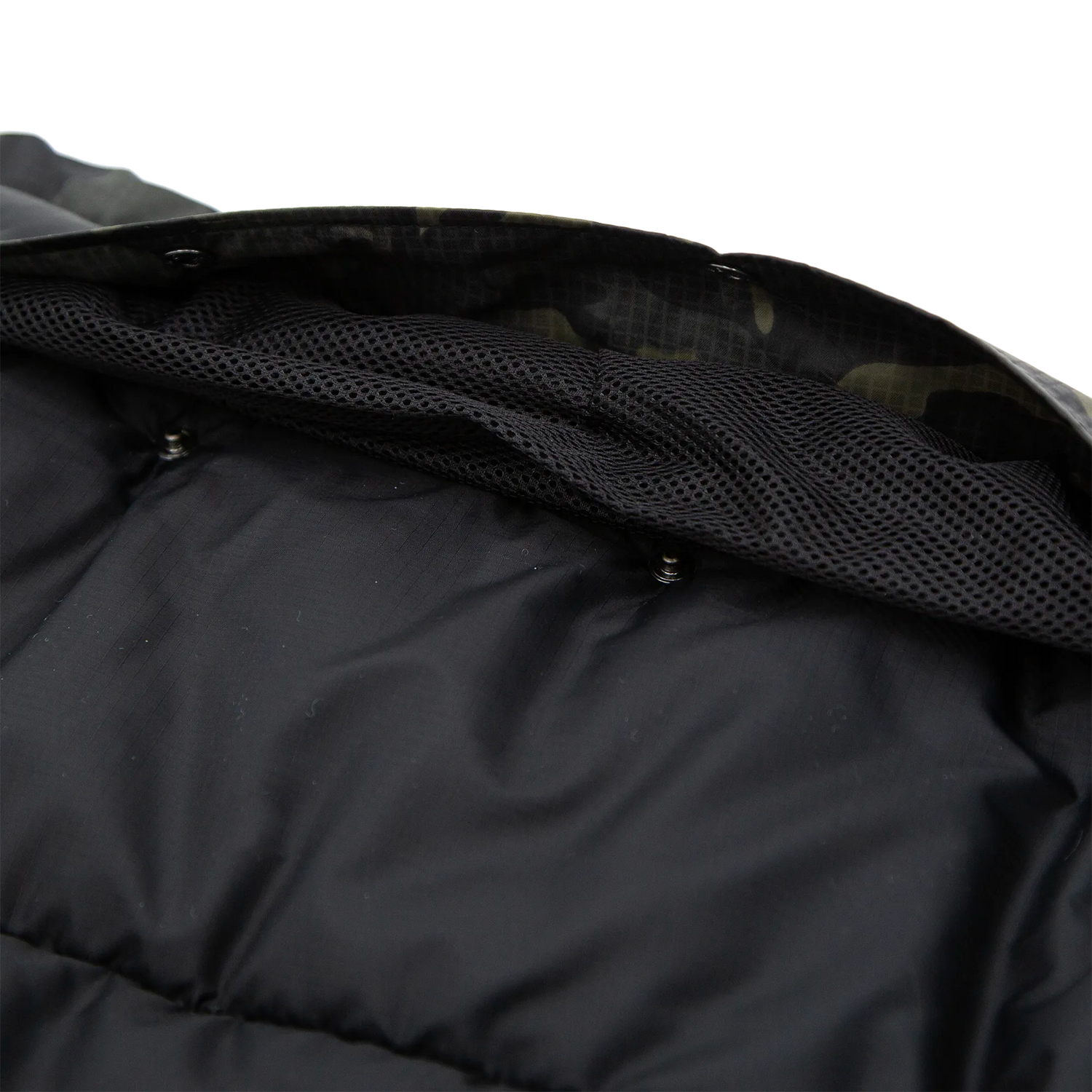 Carinthia Tropen M +5°C Black Multicam