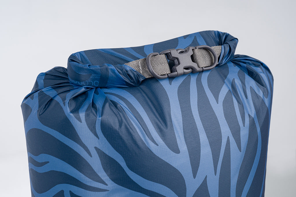 Cocoon Drybag Hyperlight 37L Blue Leaves