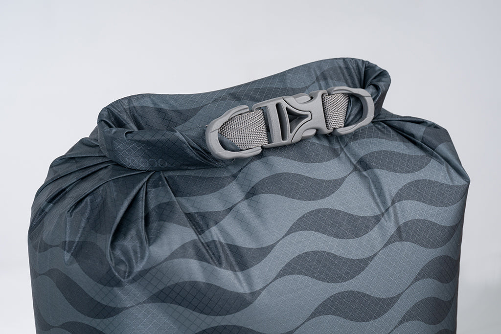 Cocoon Drybag Ultralight 13L Grey Waves