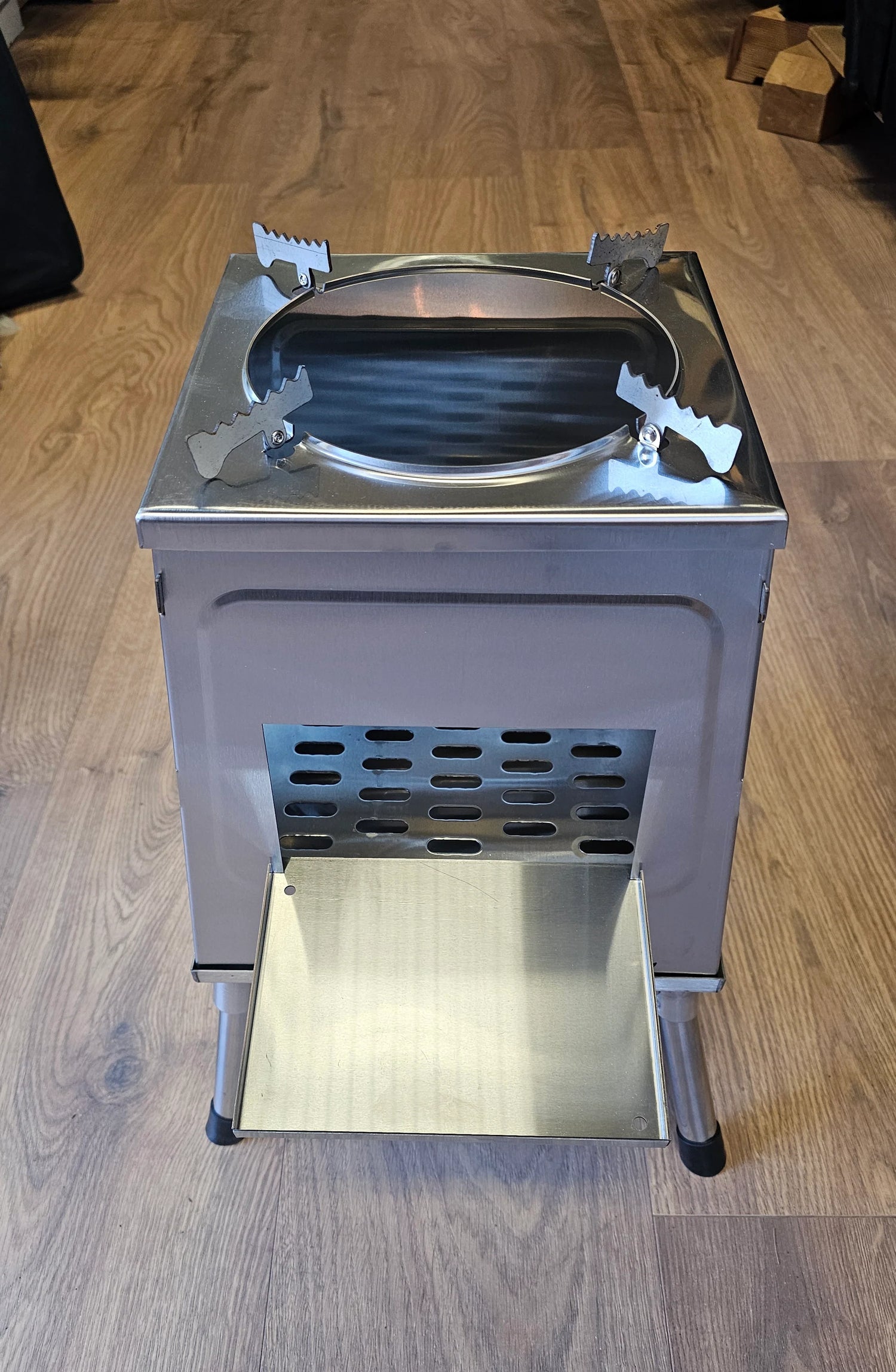 Outdoorfeeling Wood Stove (Small) – Steckbare Grill- & Kochstelle